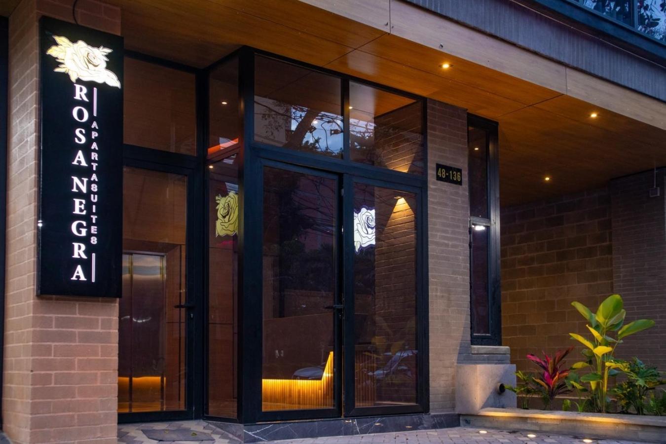 Rosa Negra Comfort Stadio Aparta-Suite Medellin Exterior photo